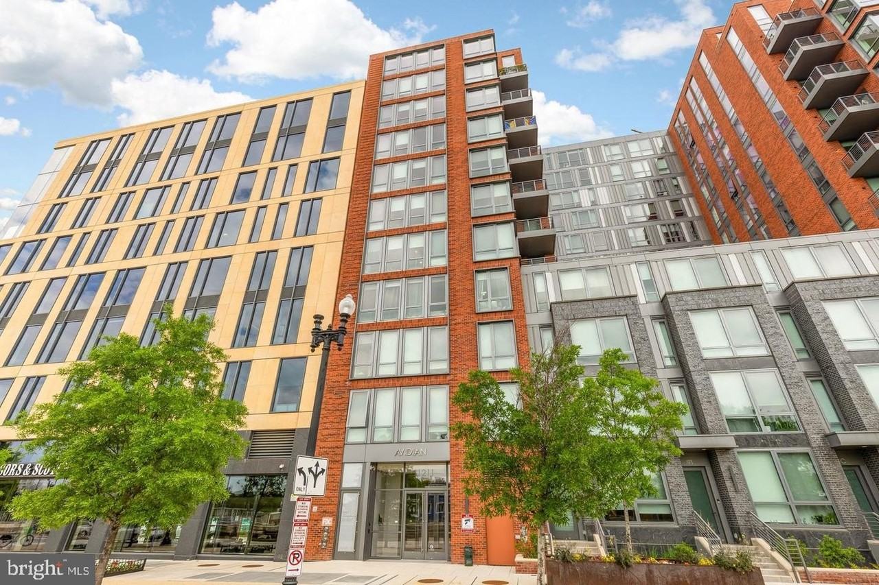 1211 Van St Se #608