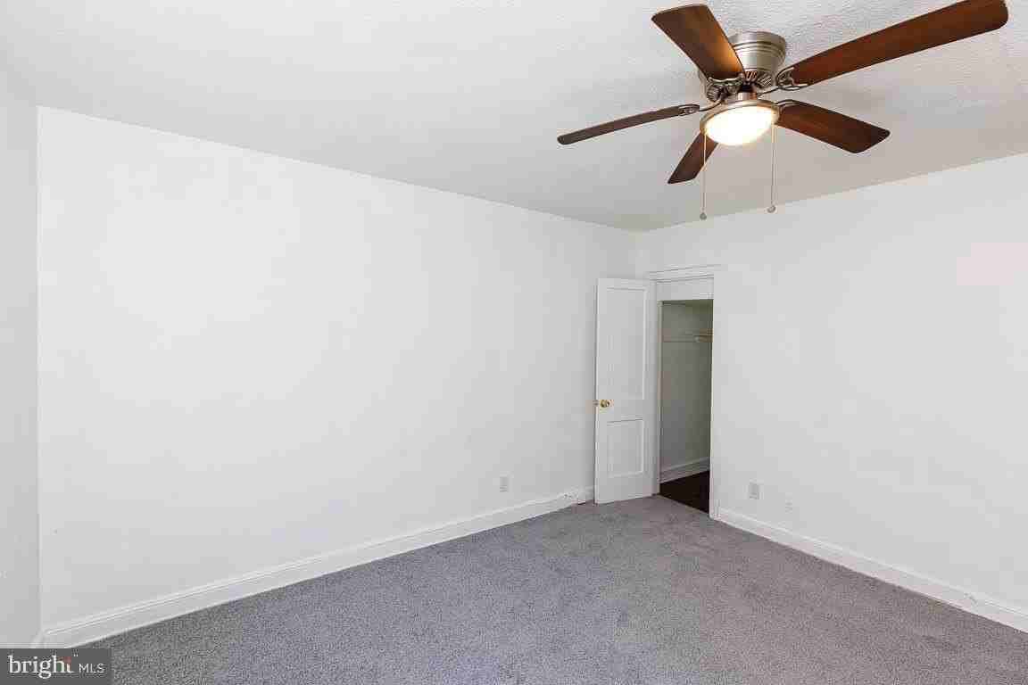 430 Mellon St Se #2 - Photo 3 of 20