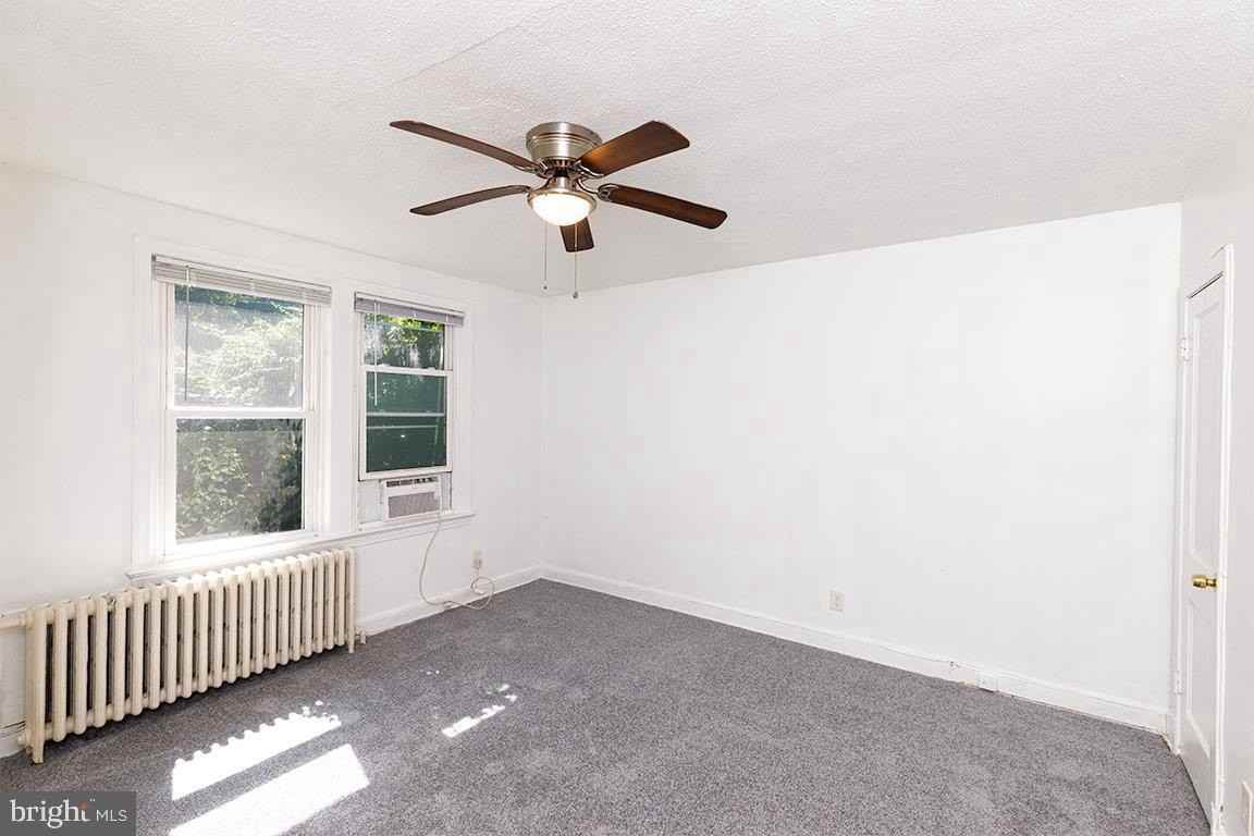 430 Mellon St Se #2 - Photo 7 of 20