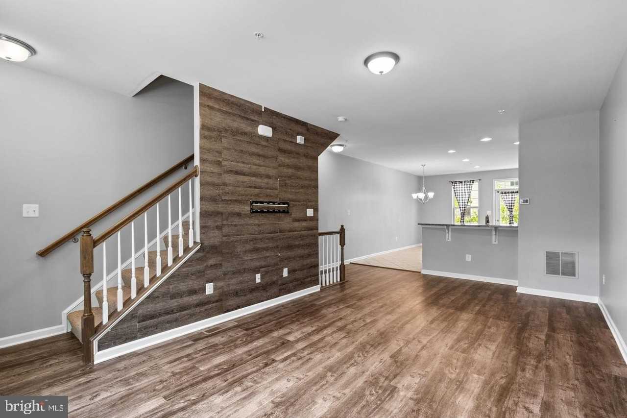 7204 Winding Hills Dr - Photo 6 of 42