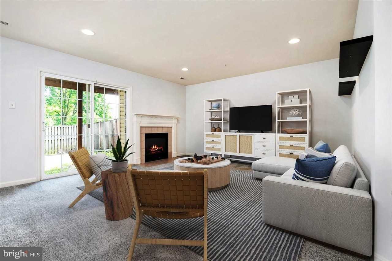 1020 Meandering Way - Photo 4 of 39