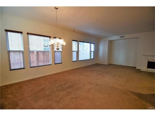 15729 South Cliff Court - Photo 2 of 7