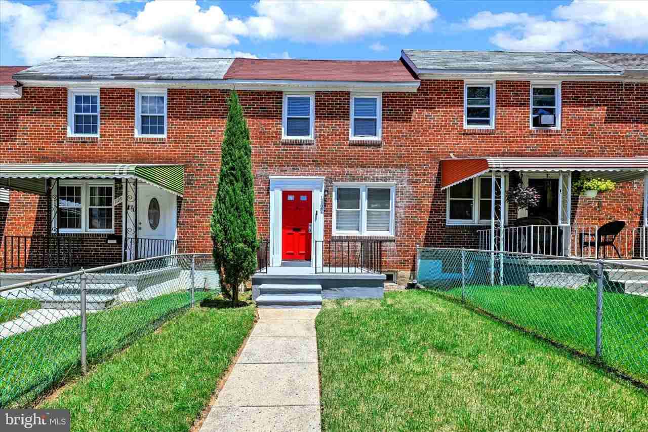 1127 Wicklow Rd - Photo 2 of 15