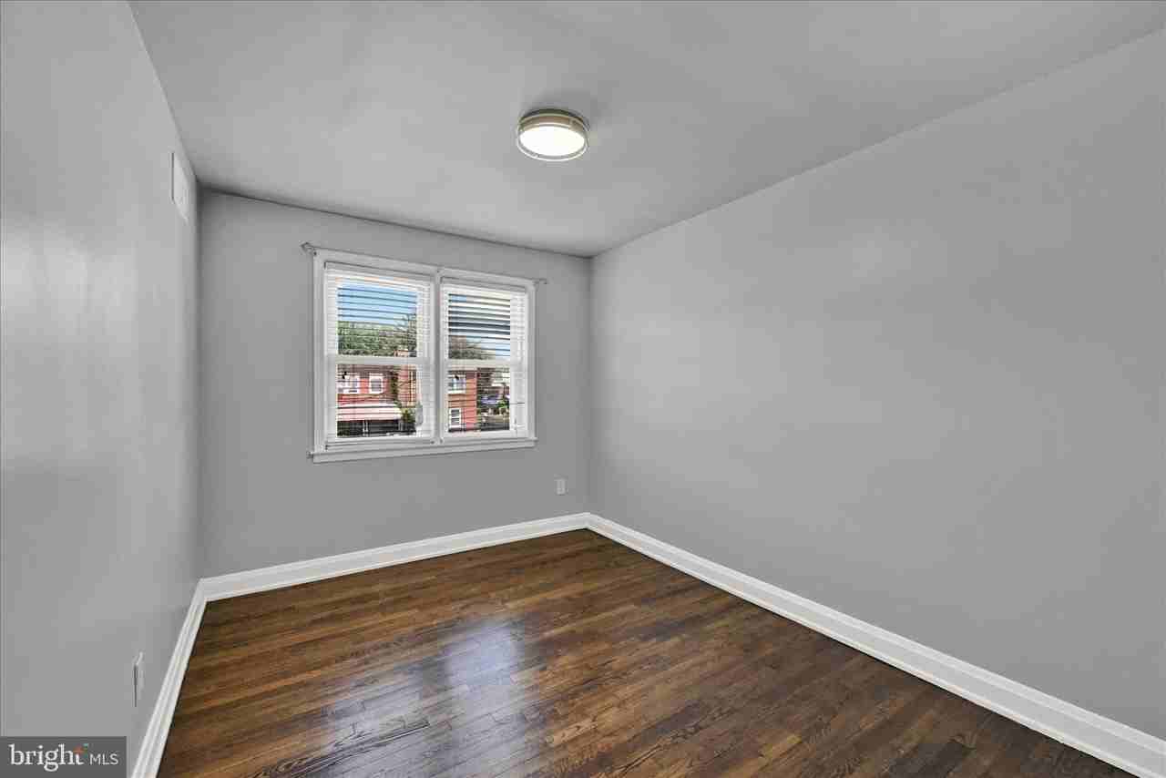 1127 Wicklow Rd - Photo 6 of 15