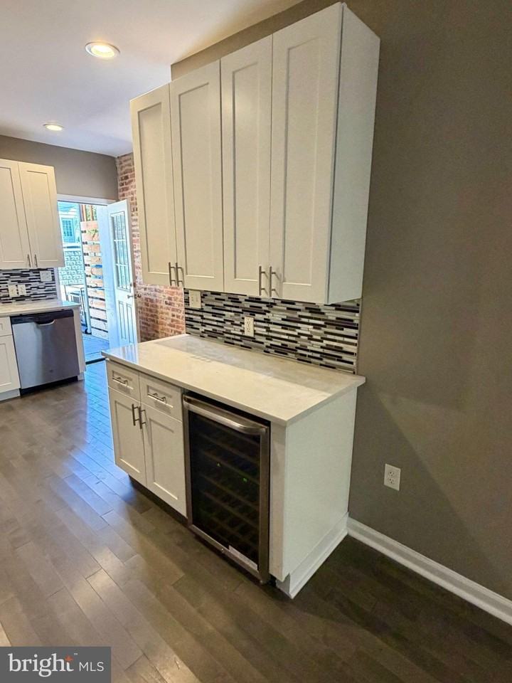 343 S Macon St - Photo 4 of 17