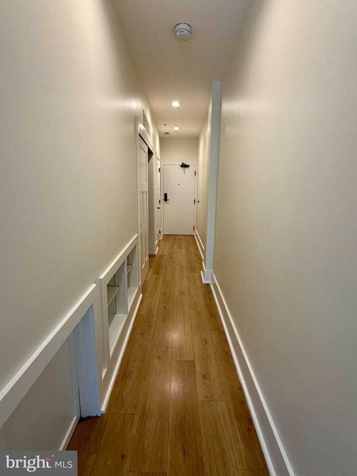631 S Broadway #202 - Photo 6 of 9