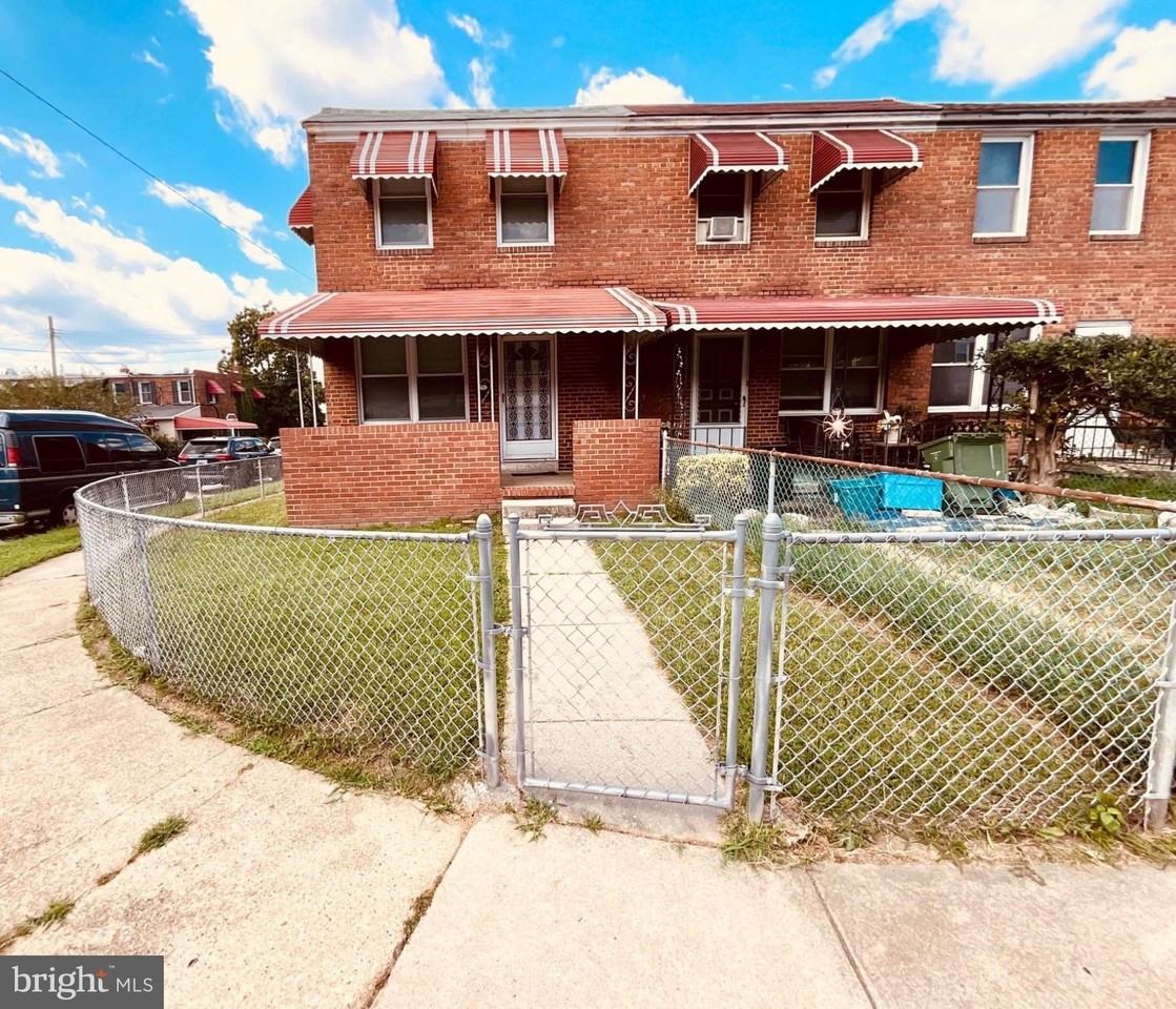 3018 Larue Sq E