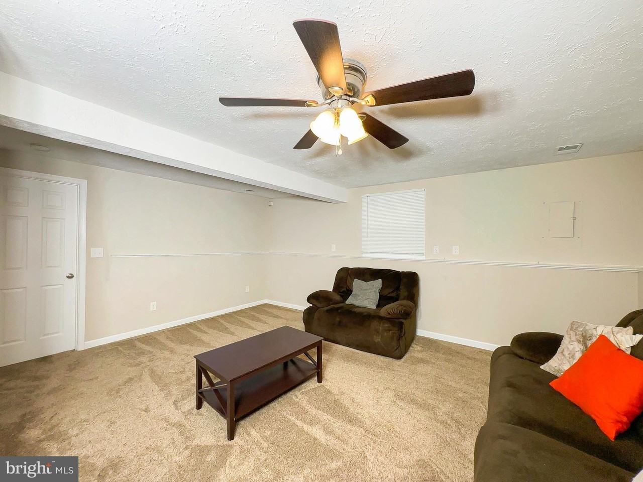 806 Truro Ct - Photo 4 of 24