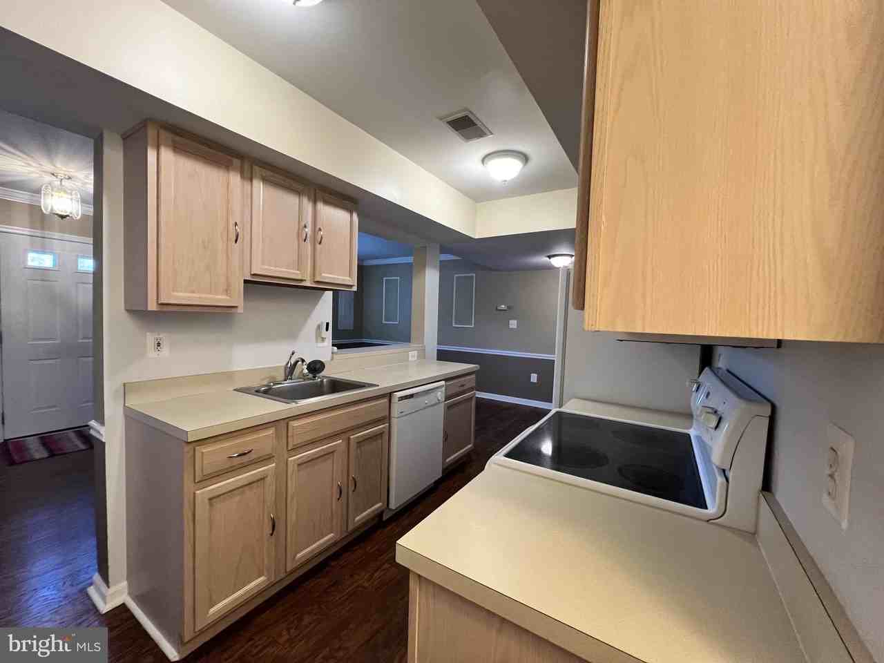 114 N Altamont Ave #114 - Photo 5 of 13