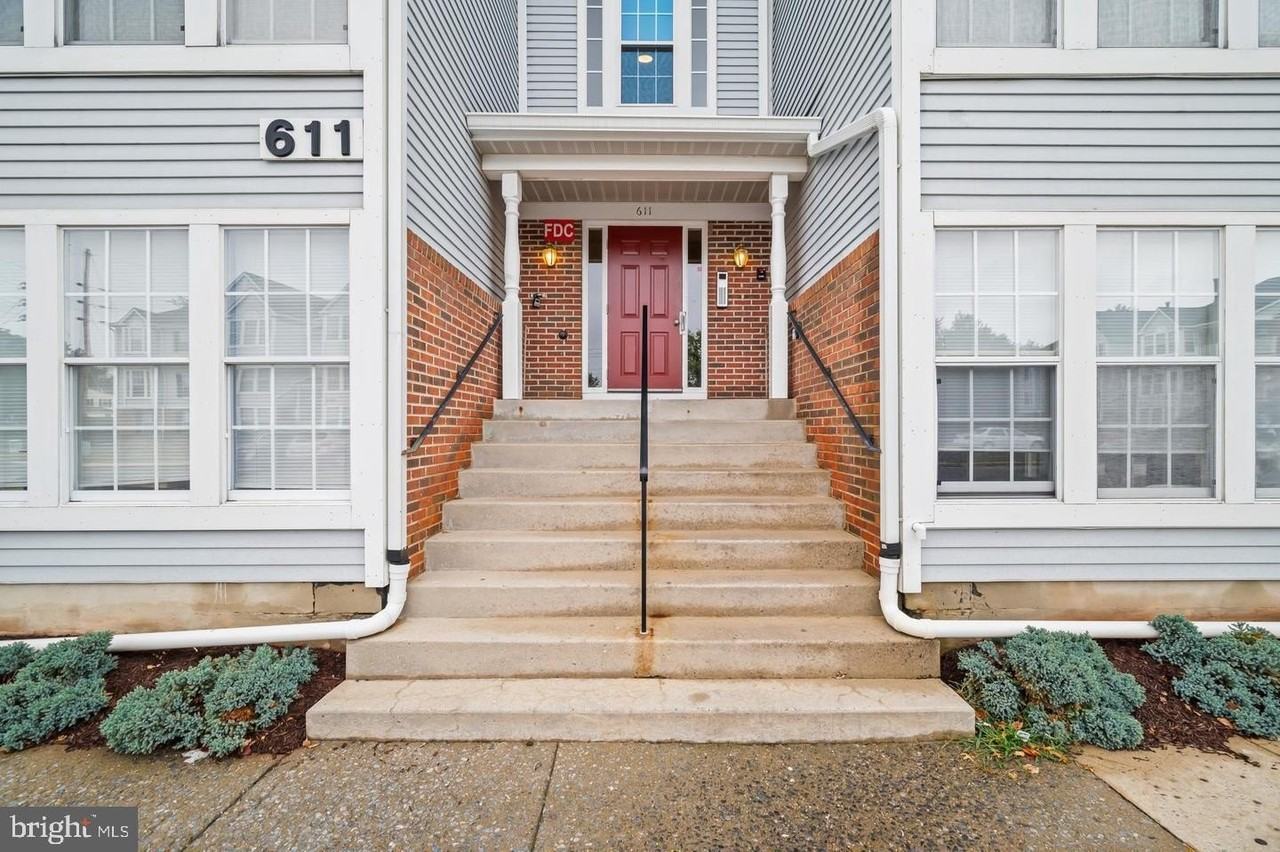 611 Himes Ave #109
