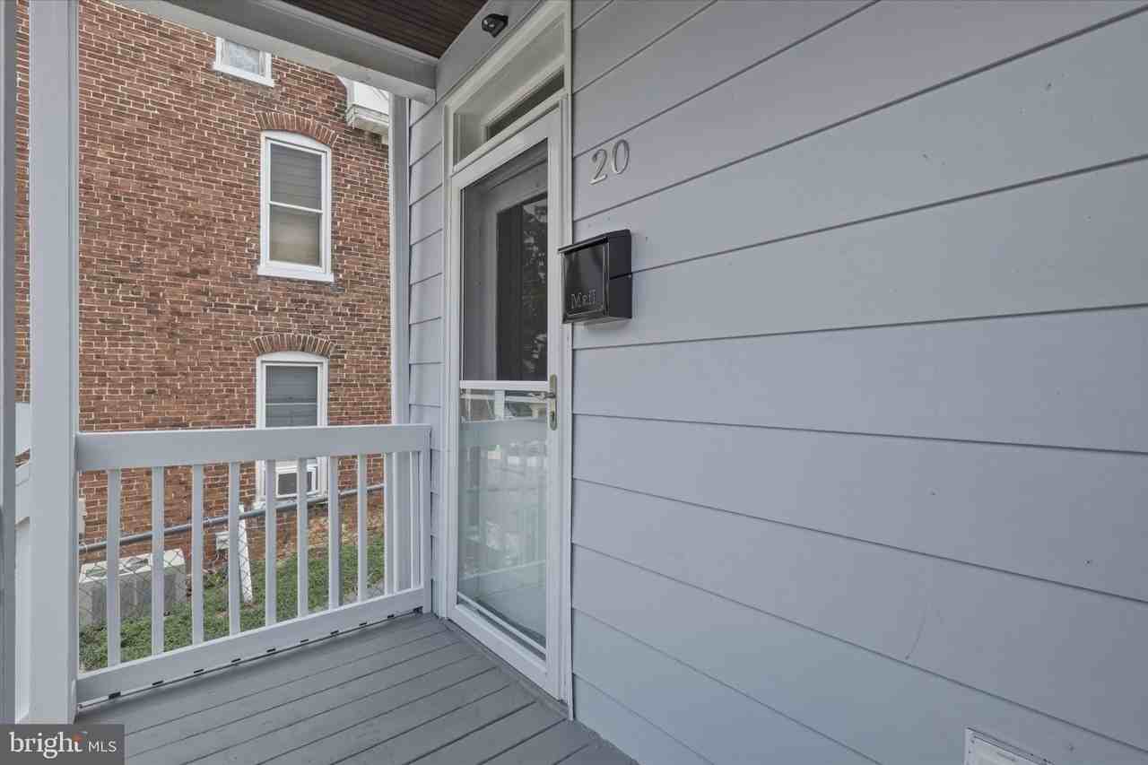 20 Summer St - Photo 4 of 31