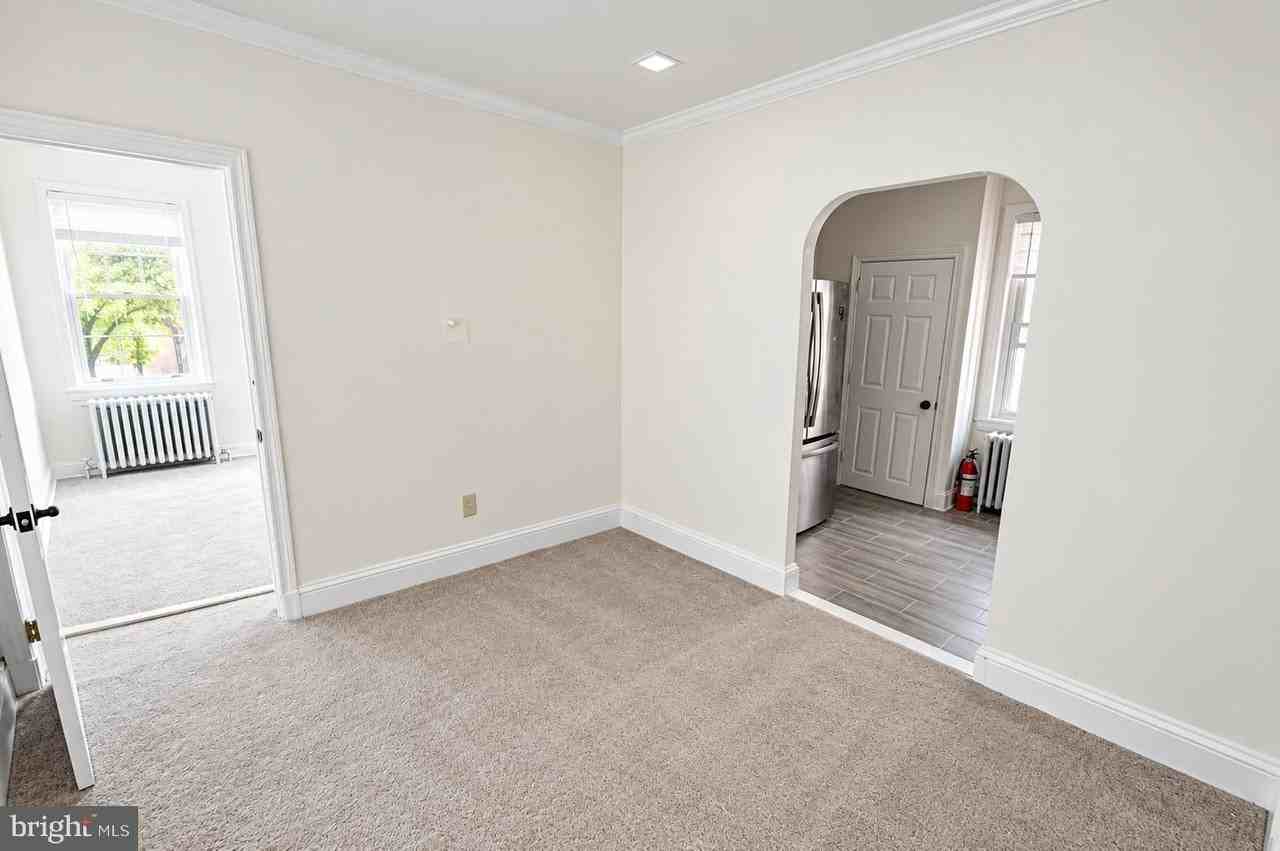 219 Wood St #B - Photo 6 of 11