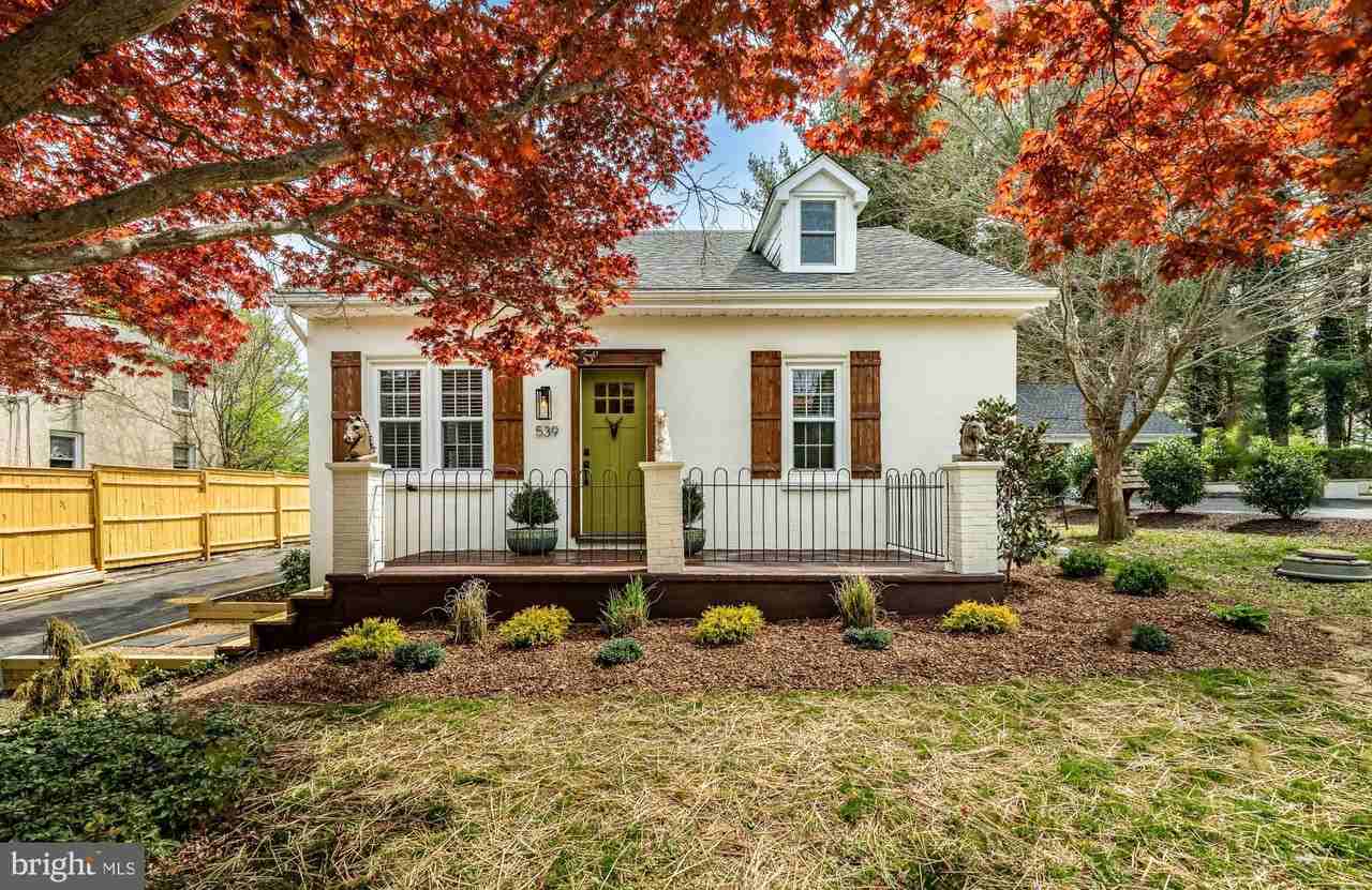 539 Northbrook Rd - Photo 2 of 39