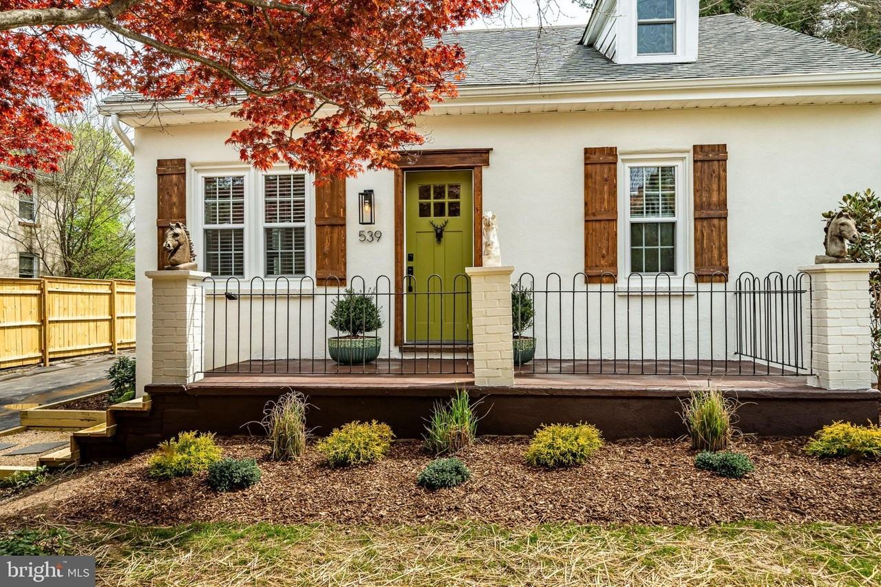 539 Northbrook Rd - Photo 4 of 39