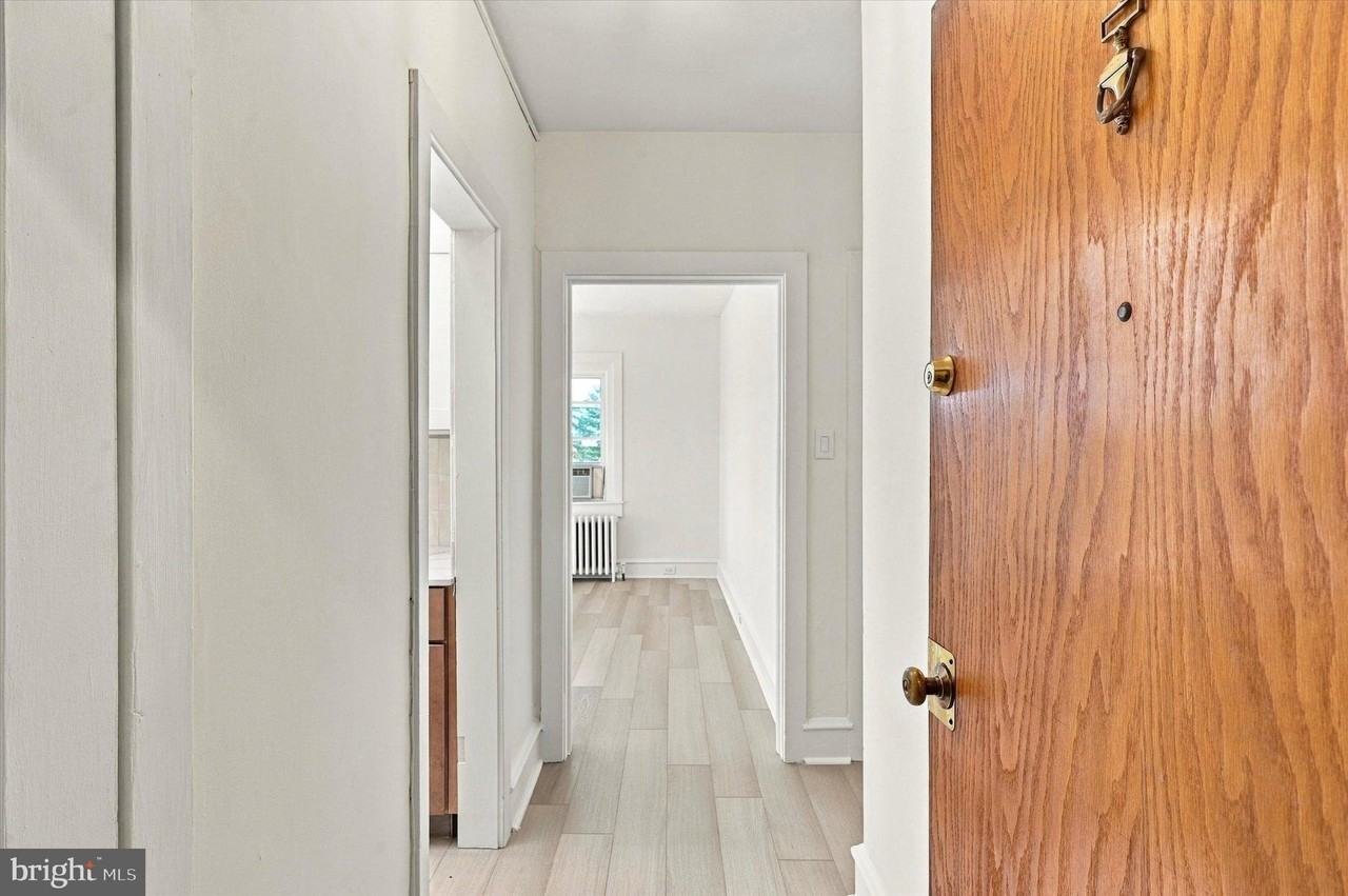 20 Rittenhouse Pl #3 - Photo 2 of 13