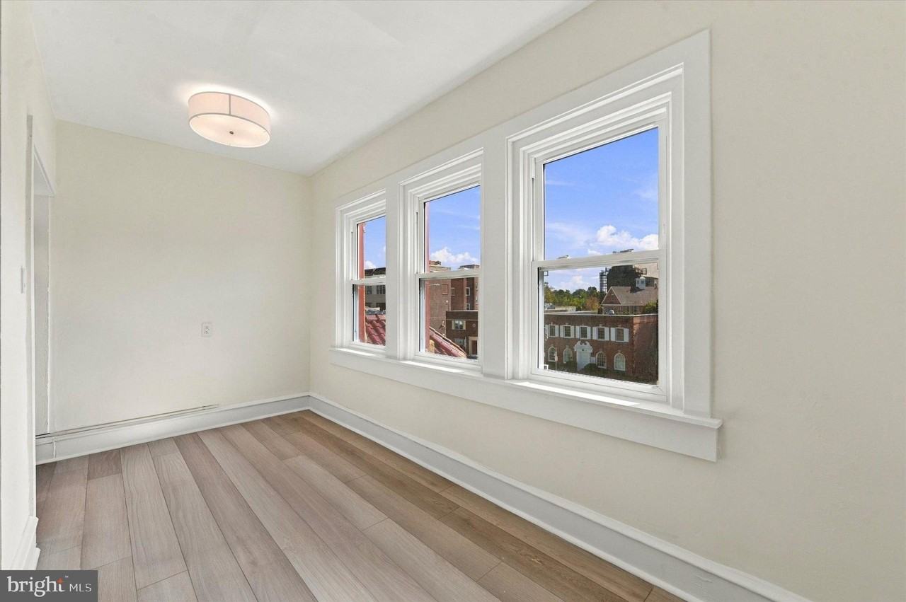 20 Rittenhouse Pl #3 - Photo 6 of 13