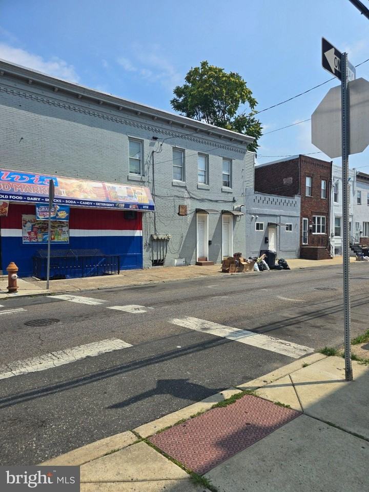 1939 S 19th St - Photo 2 of 8