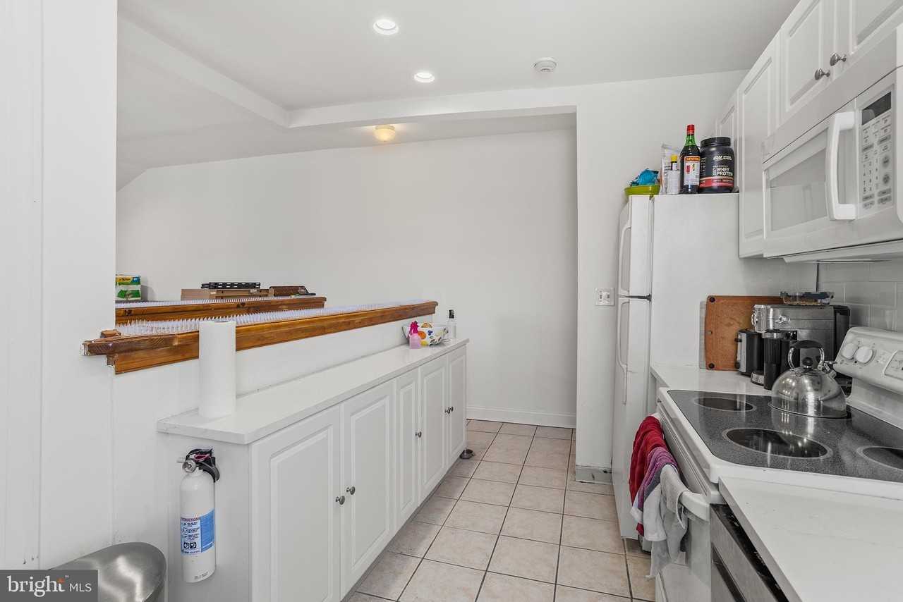 844 N 25th St #2 - Photo 7 of 13