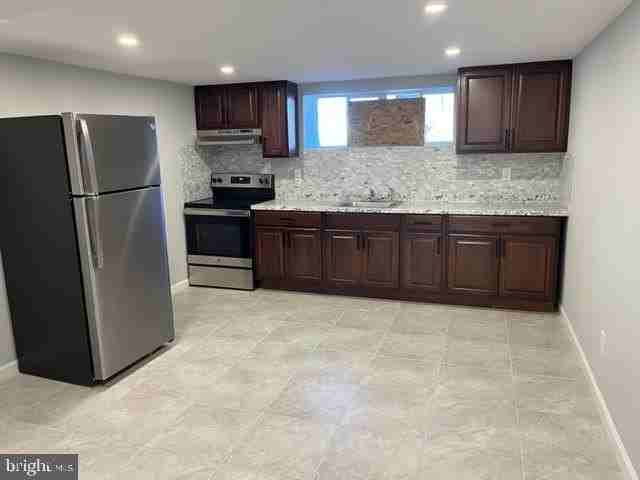 6632 N Broad St - Photo 3 of 8