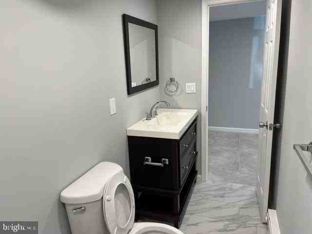 6632 N Broad St - Photo 4 of 8