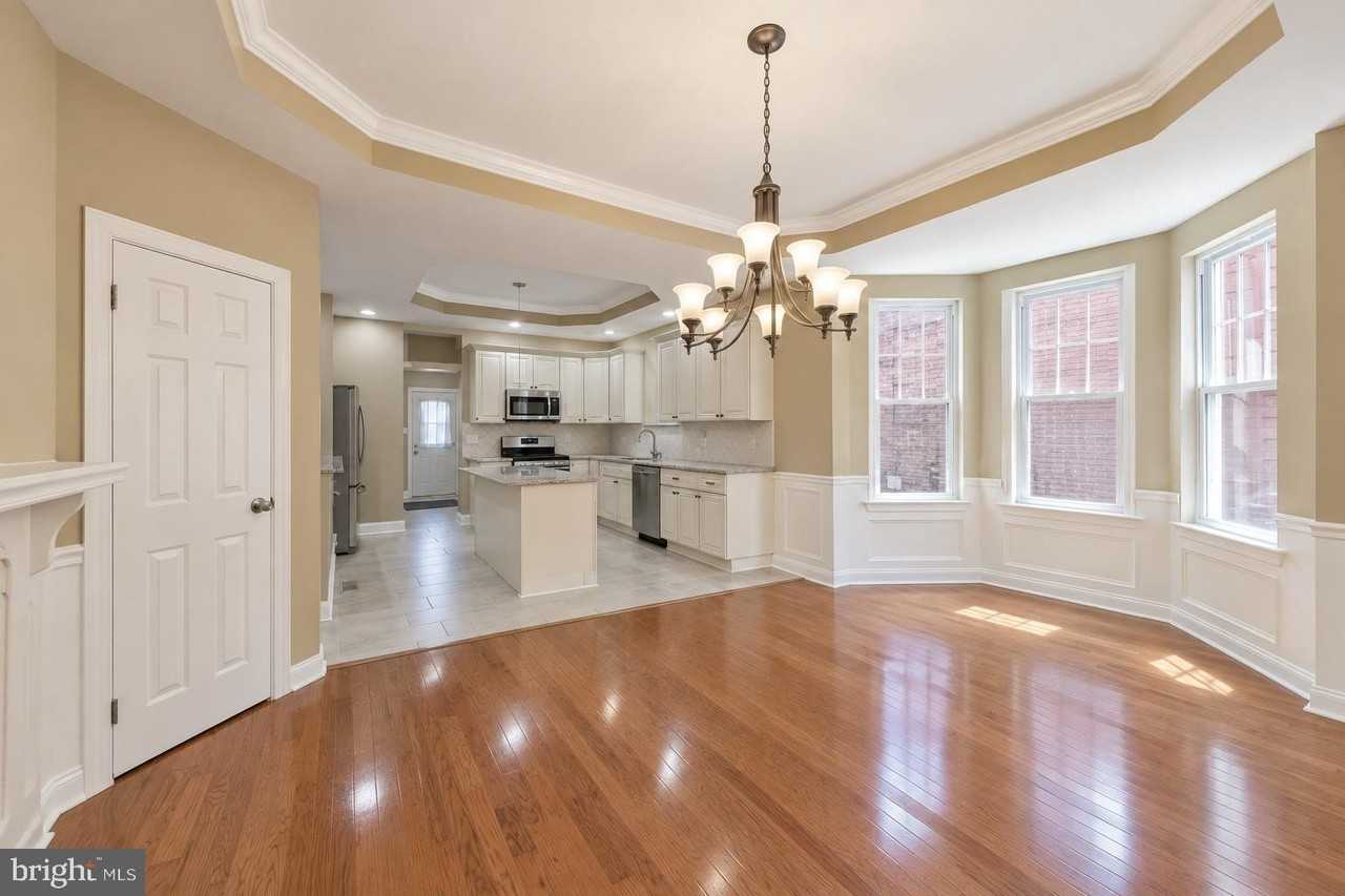 449 W Hansberry St - Photo 5 of 17