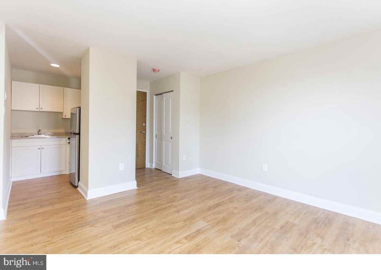 1114 Pine St #3R - Photo 2 of 8
