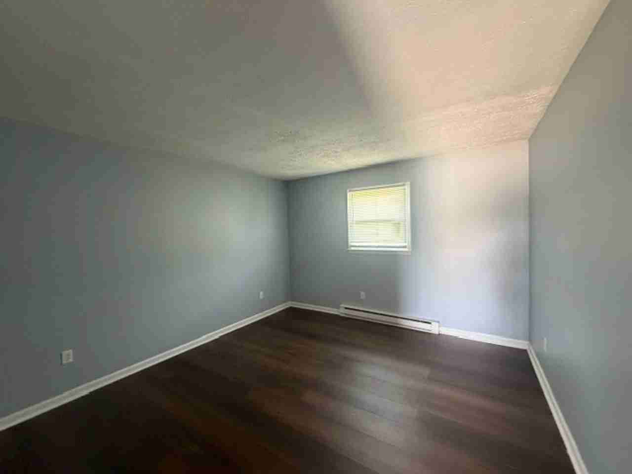 6444 Applecross Ave Apt B - Photo 2 of 5
