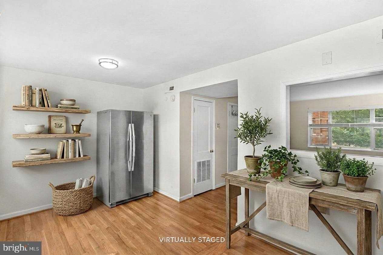 1423 N Nash St #3 - Photo 5 of 22