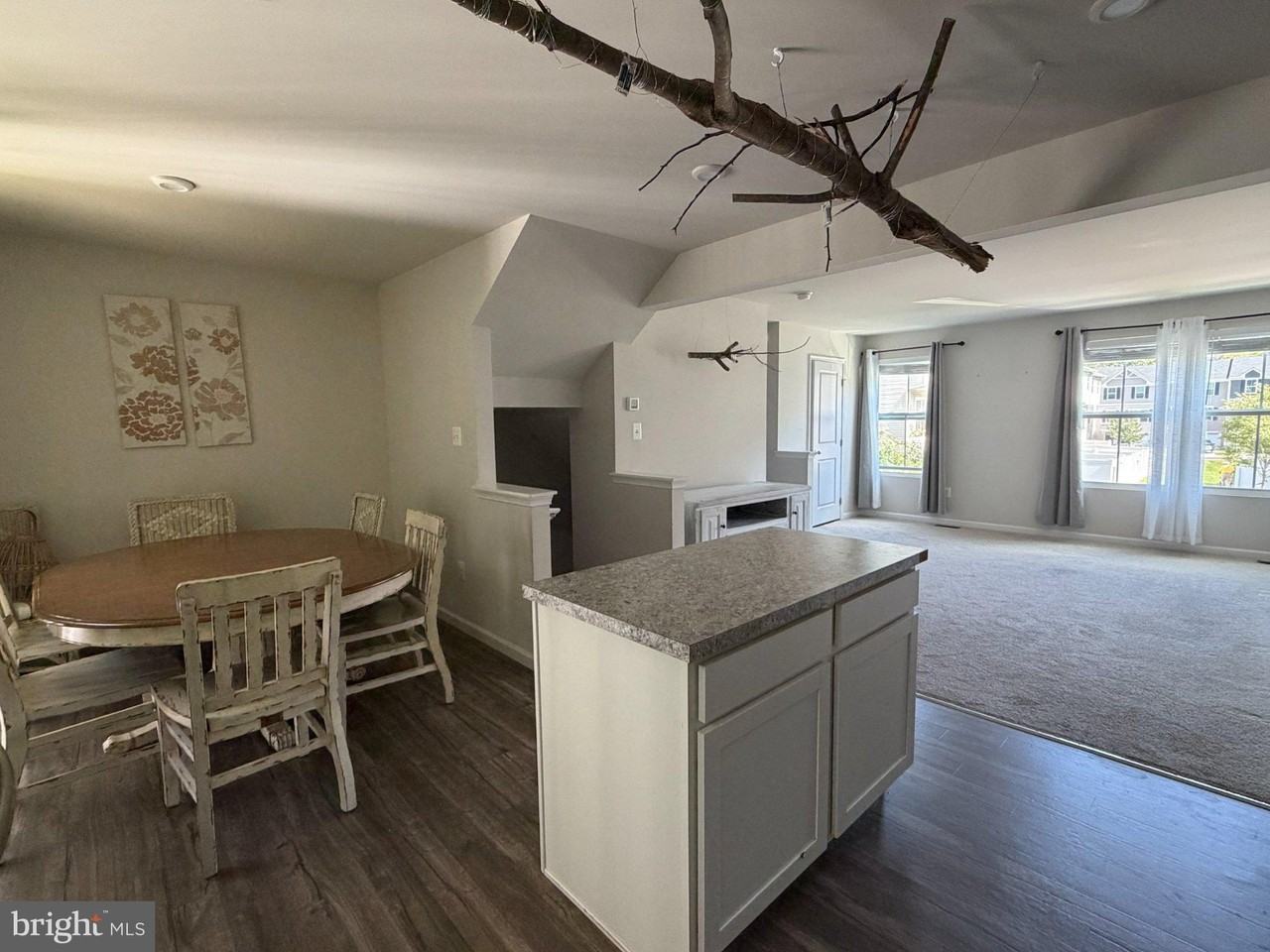 264 Sage Cir - Photo 2 of 39
