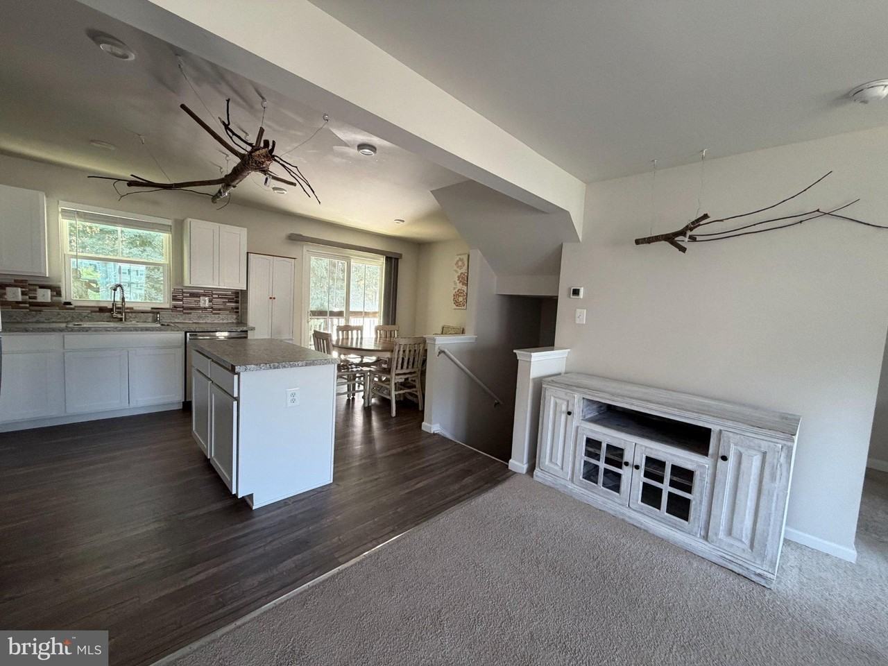 264 Sage Cir - Photo 3 of 39