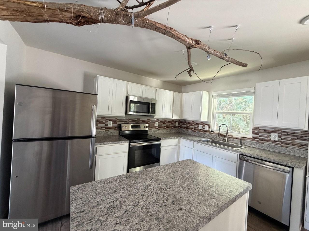 264 Sage Cir - Photo 4 of 39