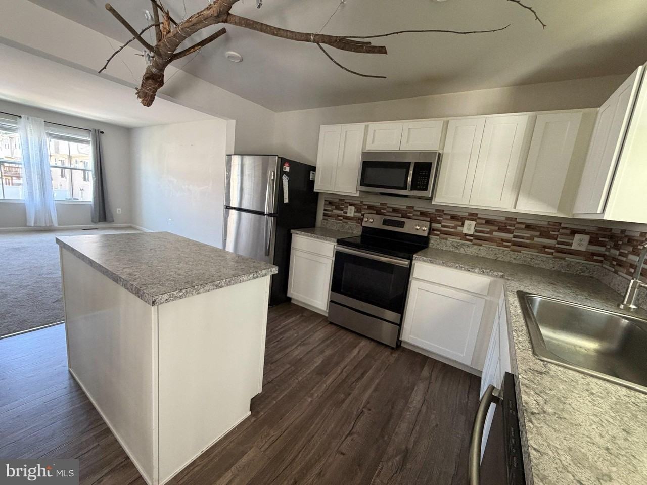 264 Sage Cir - Photo 7 of 39