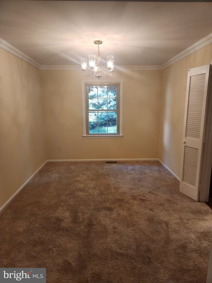 9702 Aspen Hollow Way - Photo 3 of 5