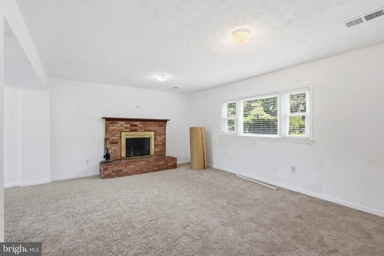 360 Park St Ne - Photo 3 of 27