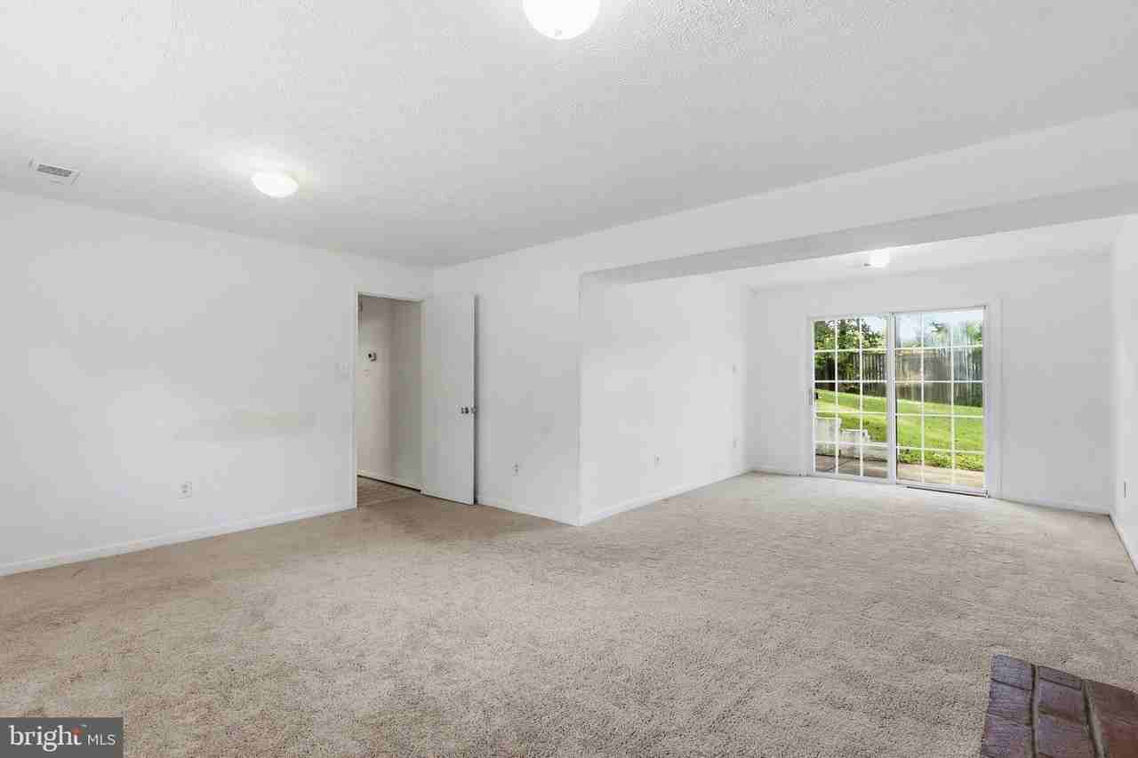 360 Park St Ne - Photo 4 of 27