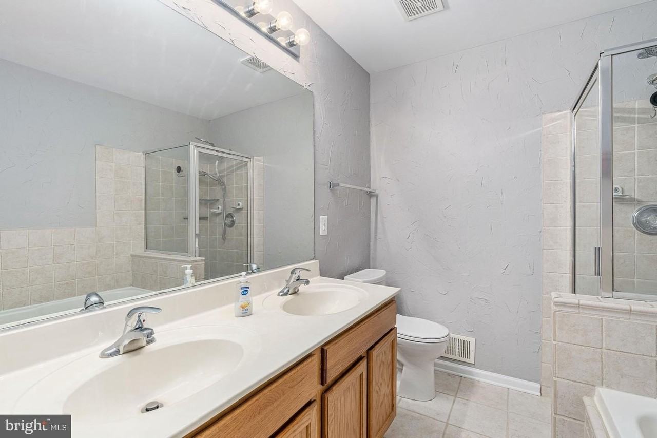 9626 Eaton Woods Pl - Photo 4 of 50