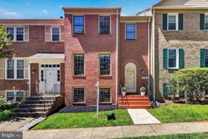 featured image of 4867 Carriagepark Rd