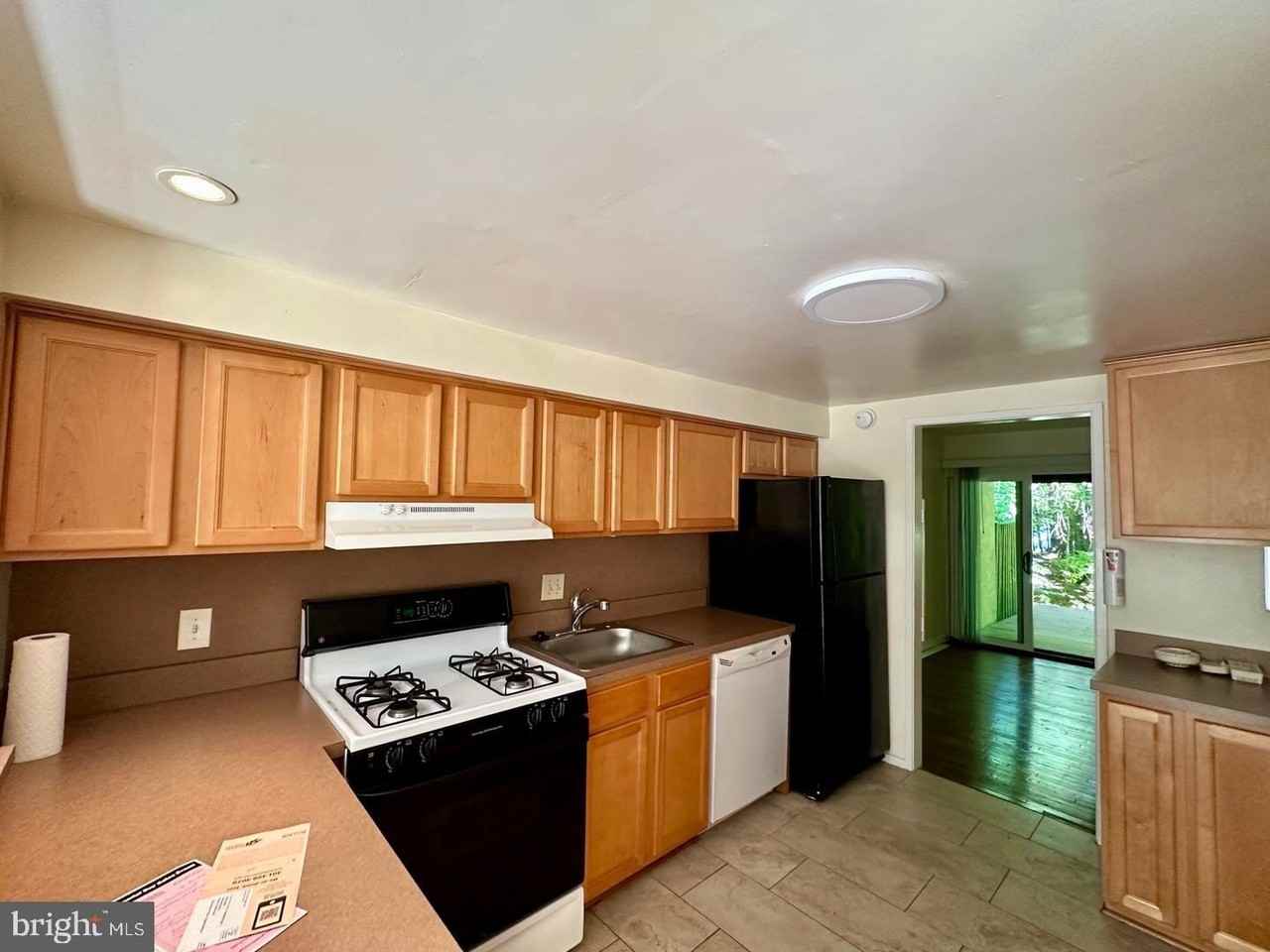 2366 Soft Wind Ct - Photo 4 of 21
