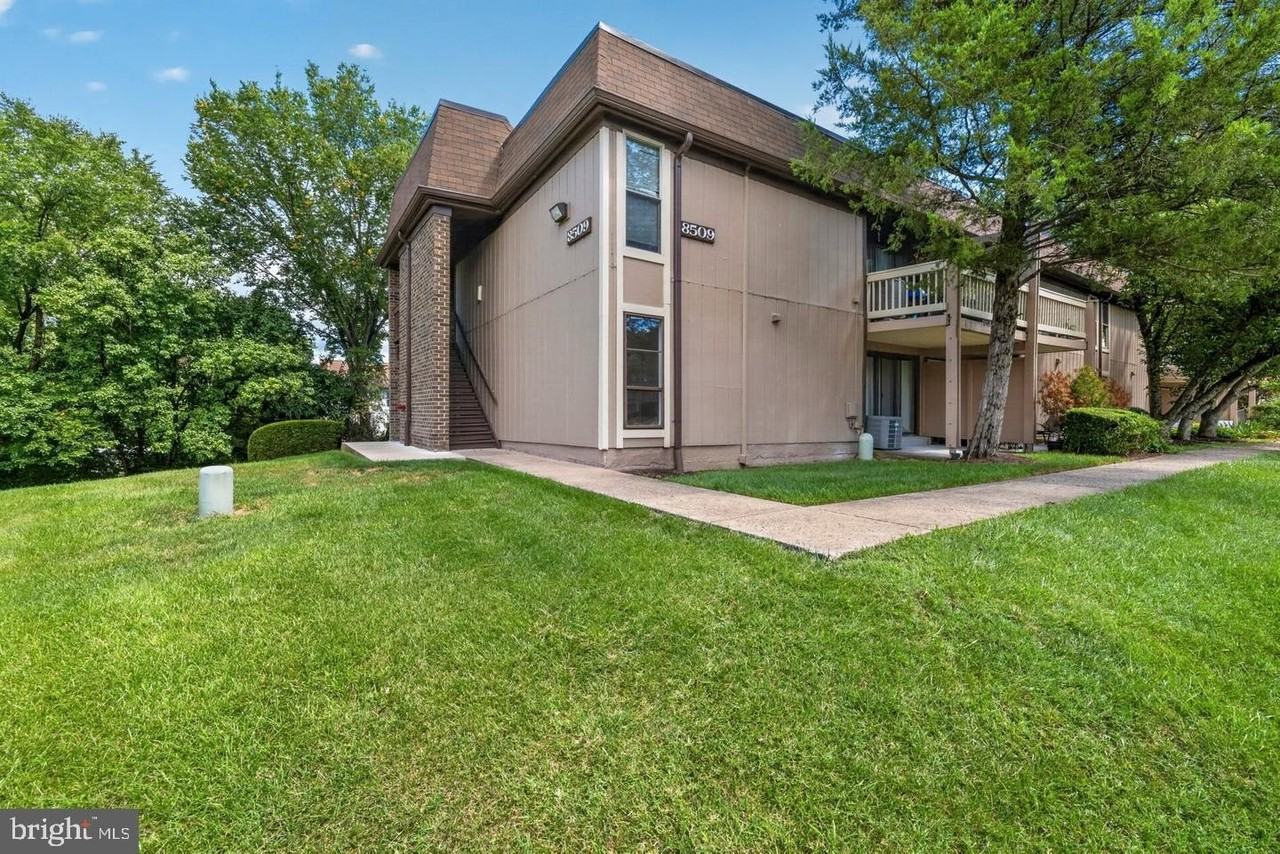 8509 Barrington Ct #J - Photo 2 of 31