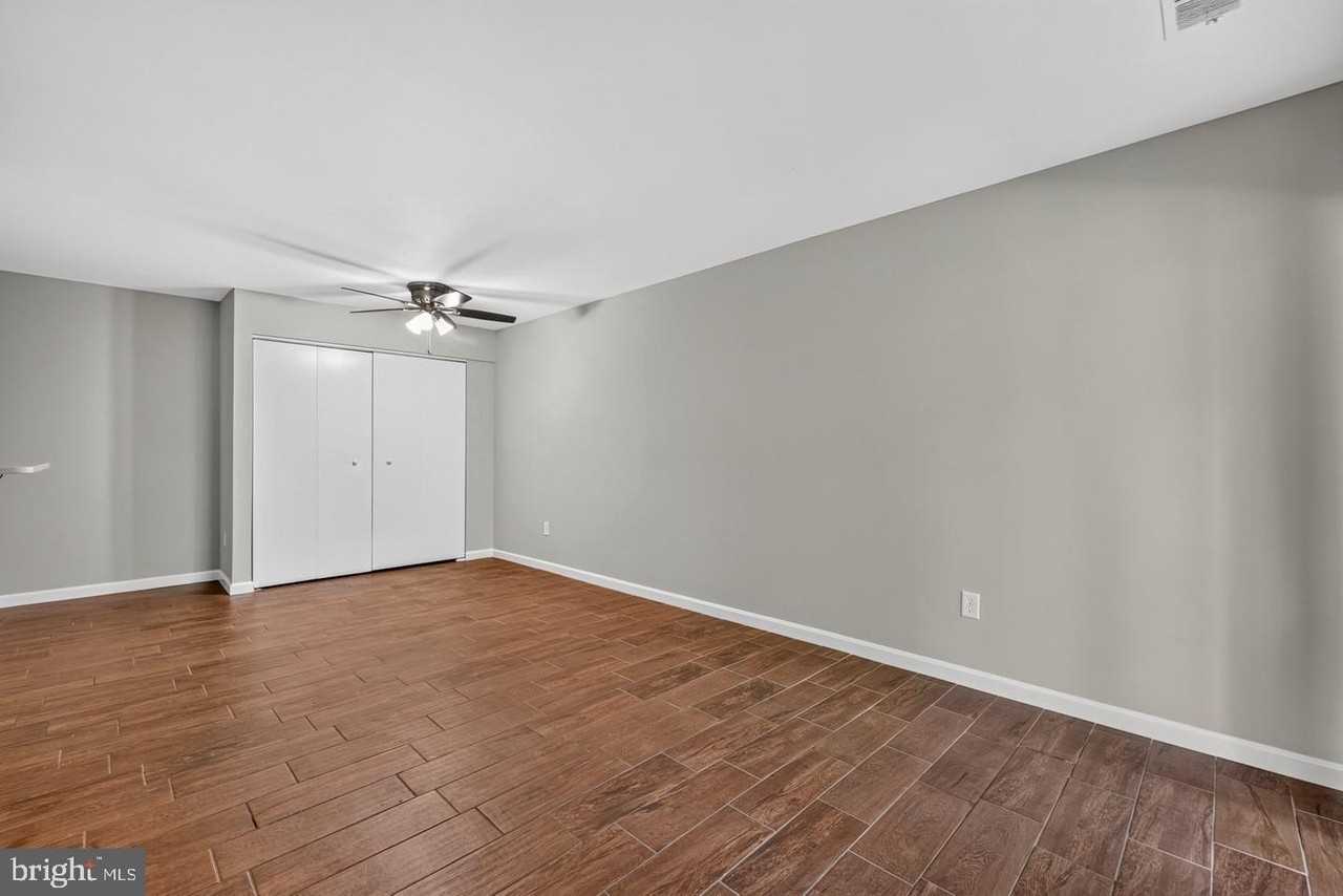8509 Barrington Ct #J - Photo 7 of 31