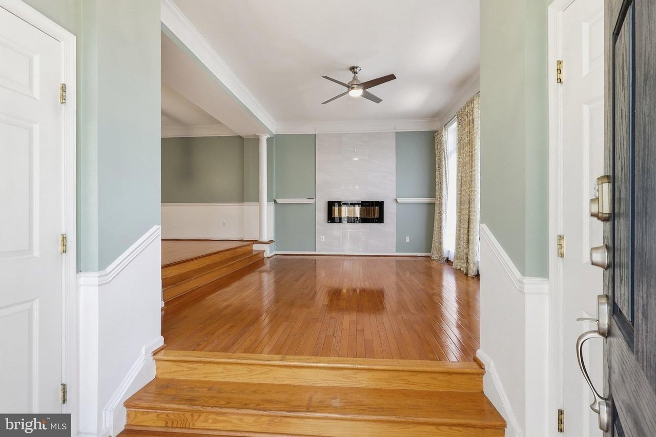 24699 Siltstone Sq - Photo 3 of 27