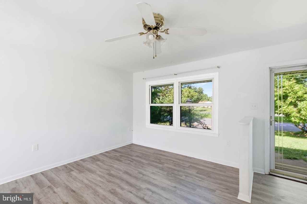 1100 N Sterling Blvd - Photo 4 of 32