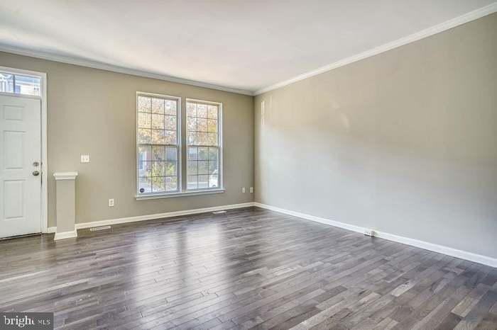 1249 Corbett Pl - Photo 2 of 22