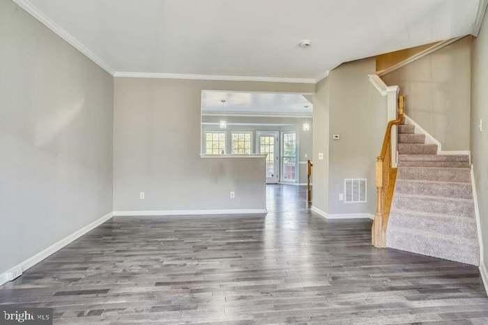 1249 Corbett Pl - Photo 3 of 22