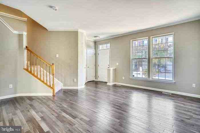 1249 Corbett Pl - Photo 4 of 22