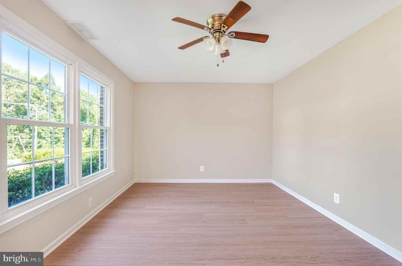 334 Garfield Ct - Photo 2 of 27