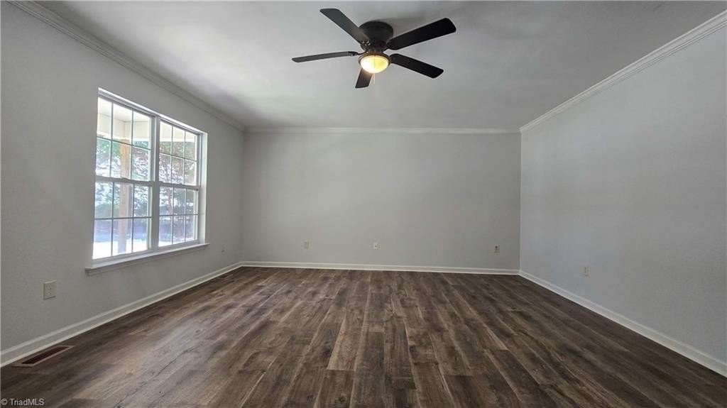 5607 Whispering Pines Dr - Photo 3 of 15