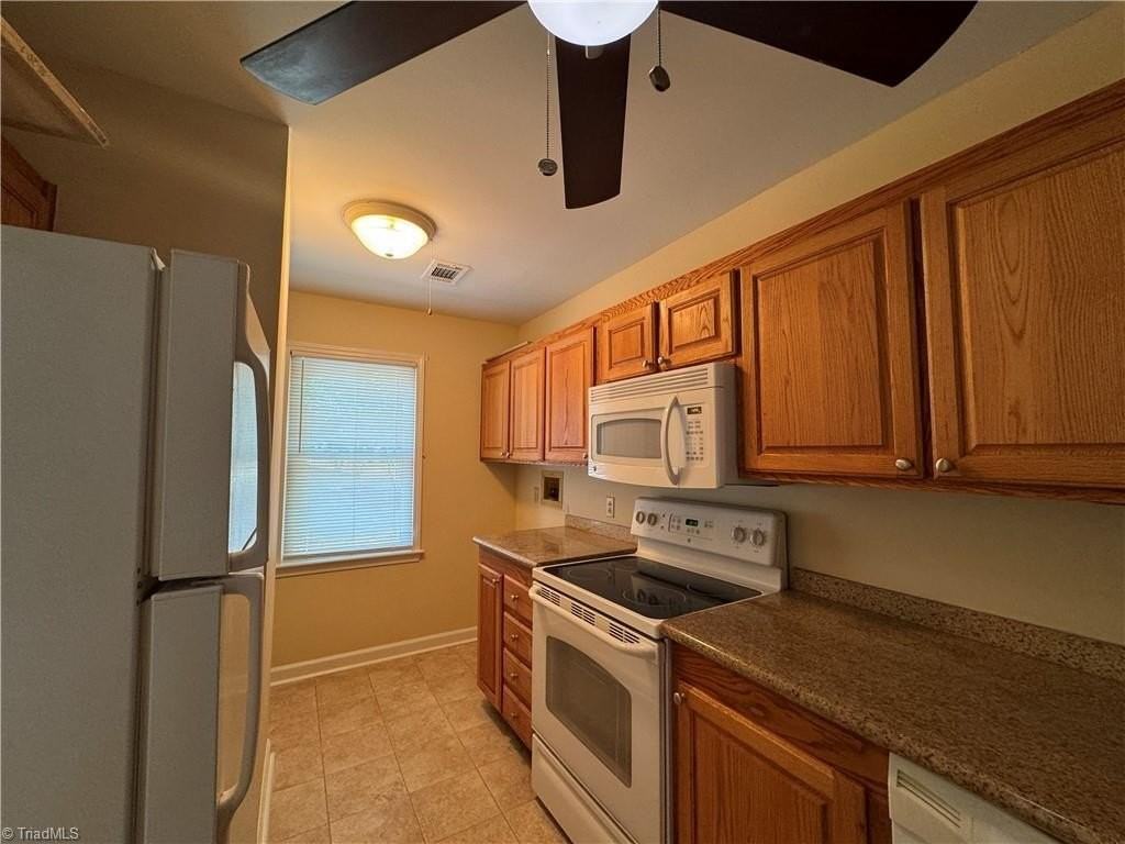 5902 King Charles Ct - Photo 6 of 14