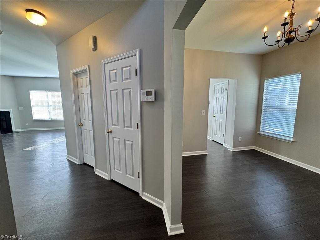 803 Peachtree Meadows Cir - Photo 3 of 19