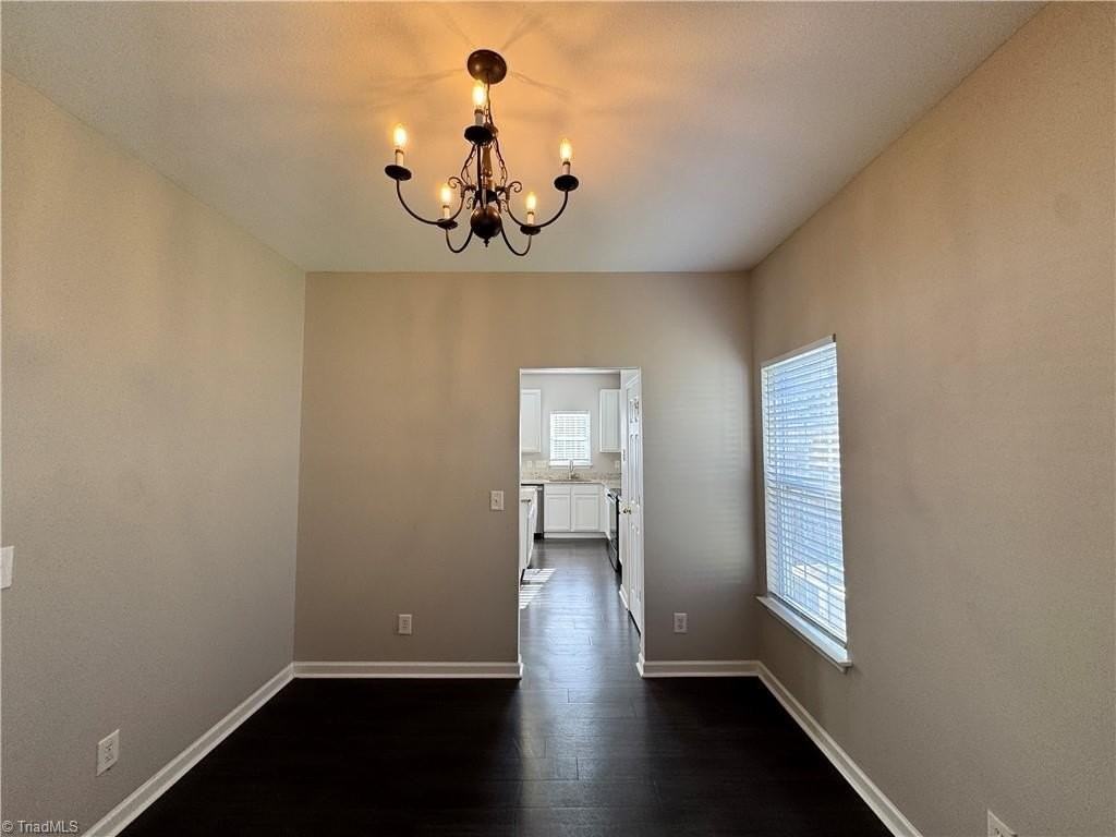 803 Peachtree Meadows Cir - Photo 5 of 19